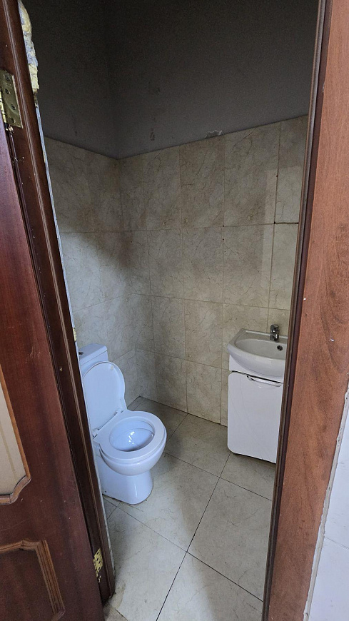 Помещение 125 м² в центре жилого массива. фото