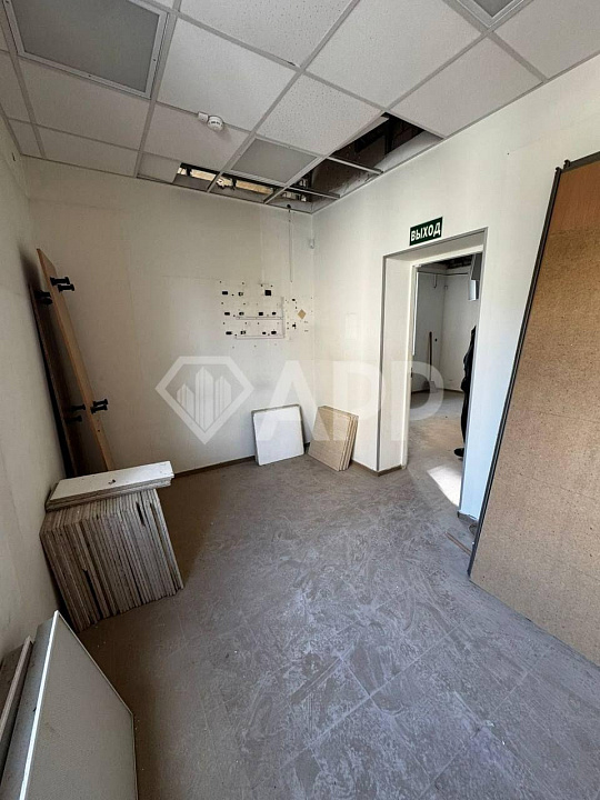 Помещение свободного назначения по красной линии фото