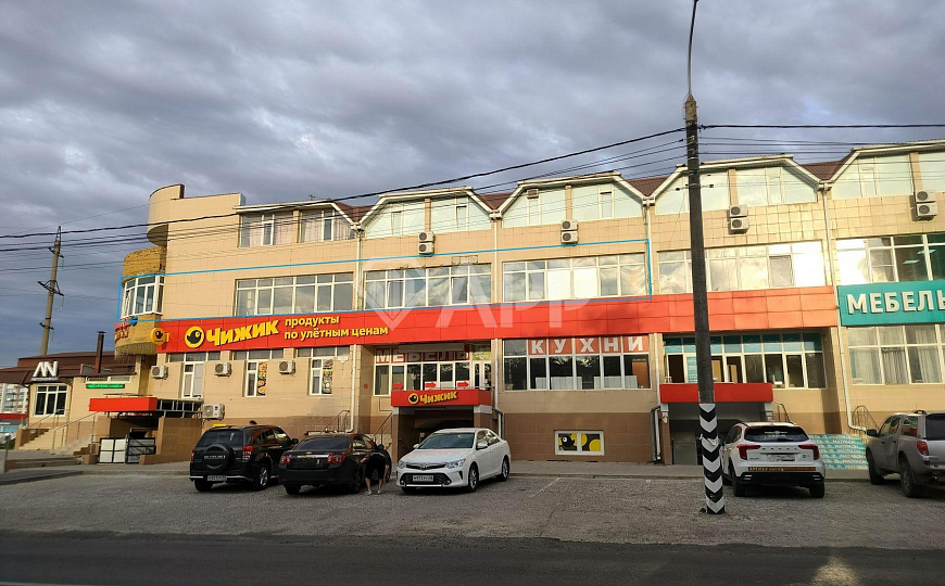 Сдаю помещение на первой линии, 350 м², с высоким трафиком фото