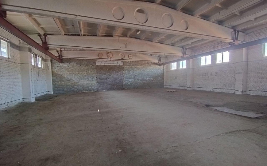 Склад с пандусом 580 м2 фото