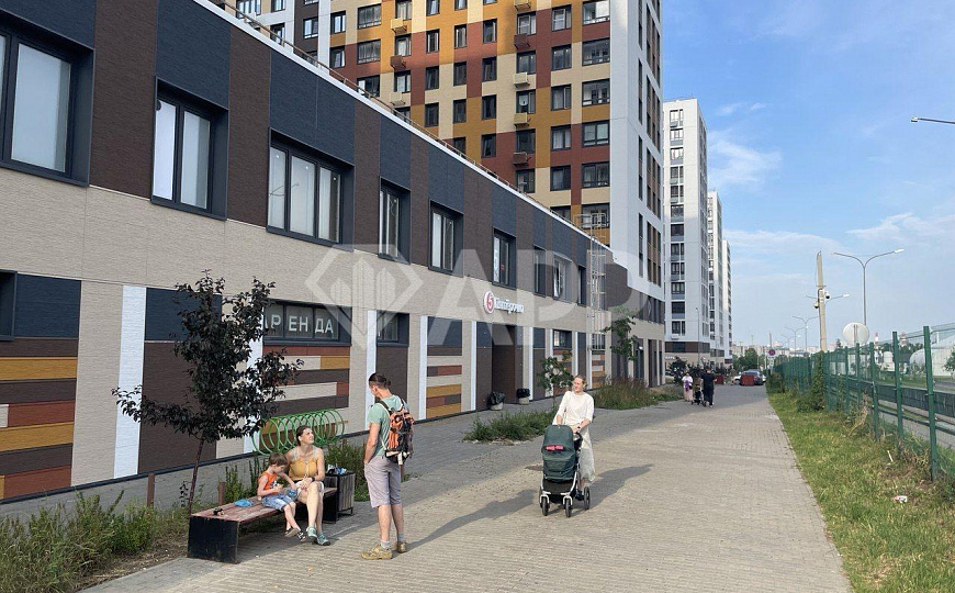 Торговая площадь 20 м2, на входе в магазин "Пятерочка" фото