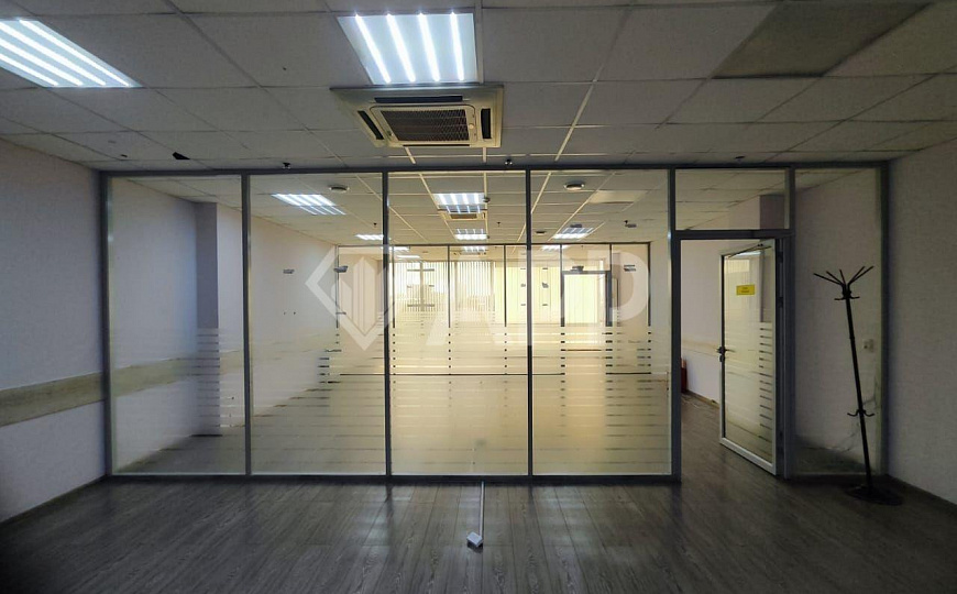 Сдаю бизнес-центр/офисный центр, 90 м² фото