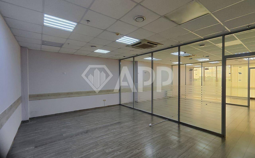 Сдаю бизнес-центр/офисный центр, 90 м² фото