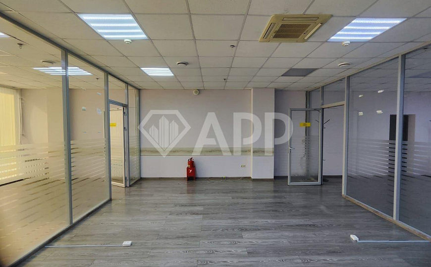 Сдаю бизнес-центр/офисный центр, 90 м² фото