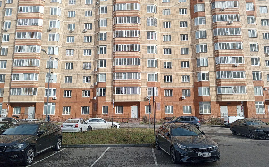 Помещение на первом этаже фото