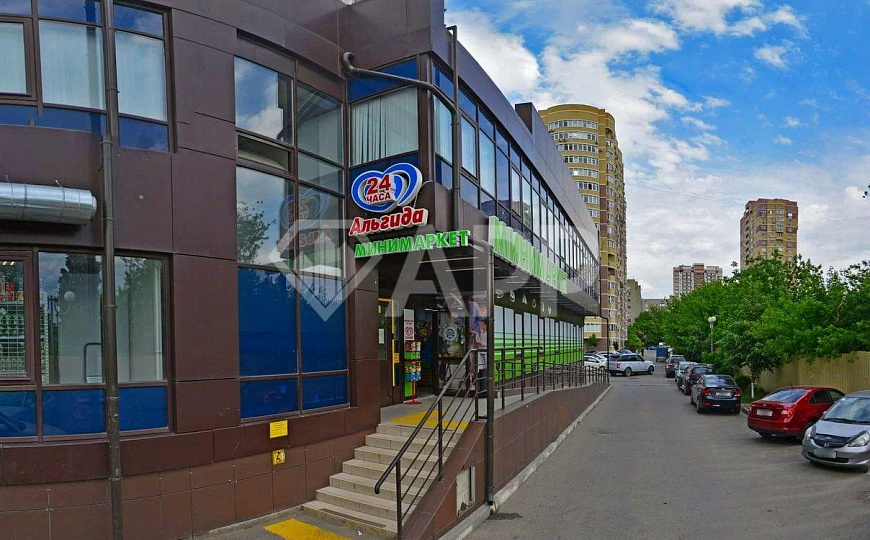 Сдаю торговое помещение, 230 м² фото