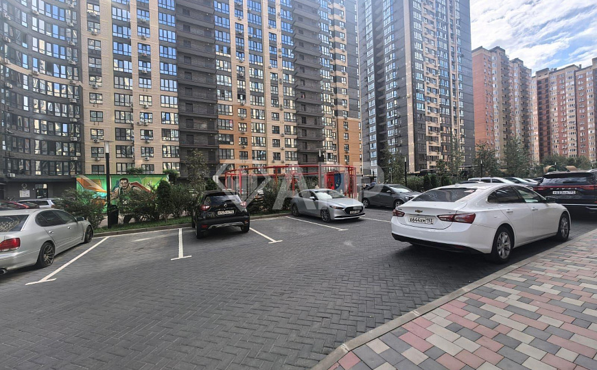 Сдаю помещение ЖК Губернский, 67 м² с ремонтом фото