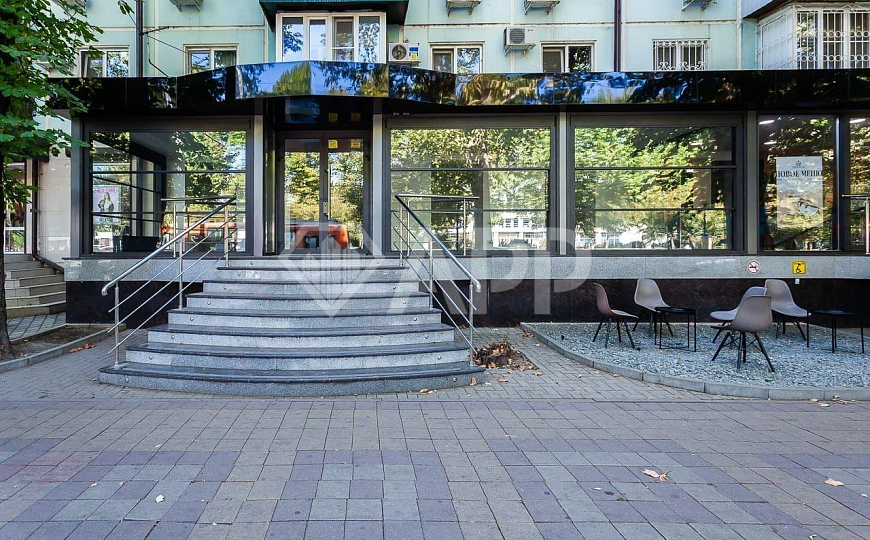 Сдаю помещение с ремонтом, 110 м² фасад Ставропольская фото