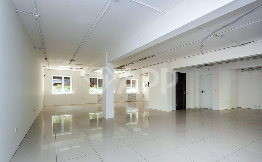 Сдаю помещение с ремонтом, 110 м² фасад Ставропольская фото