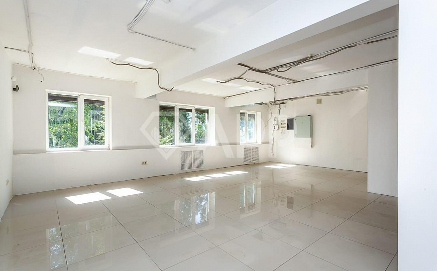 Сдаю помещение с ремонтом, 110 м² фасад Ставропольская фото