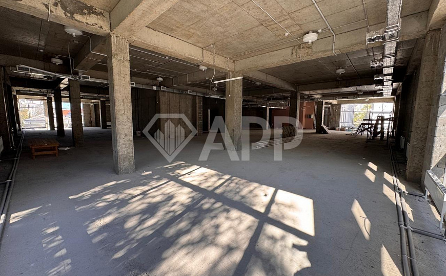 Сдам торговый центр, 880 м² фото