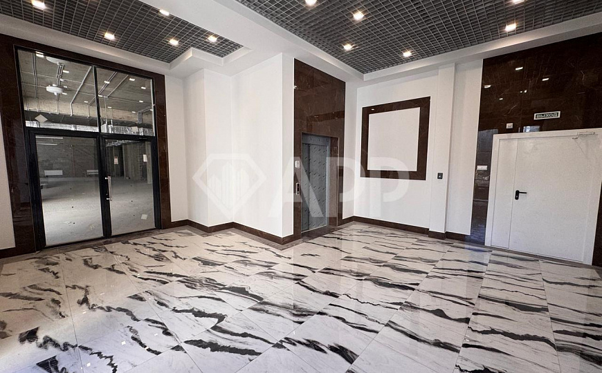 Сдам торговый центр, 880 м² фото