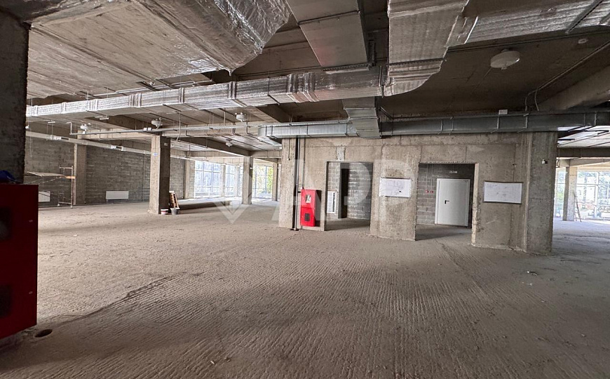 Сдам торговый центр, 880 м² фото