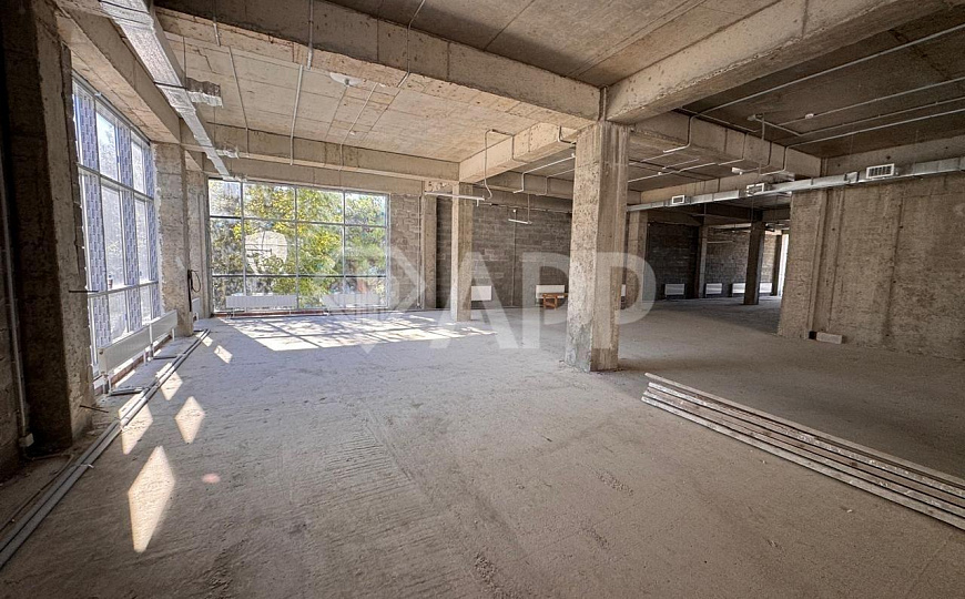 Сдам торговый центр, 880 м² фото