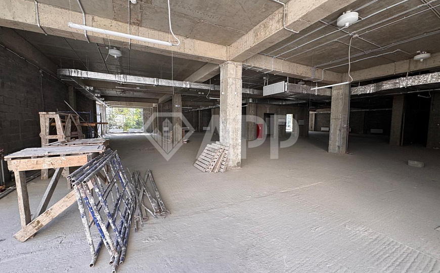 Сдам торговый центр, 880 м² фото