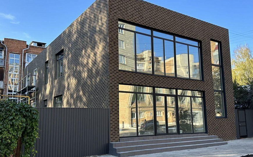 Здание, 552 м² фото