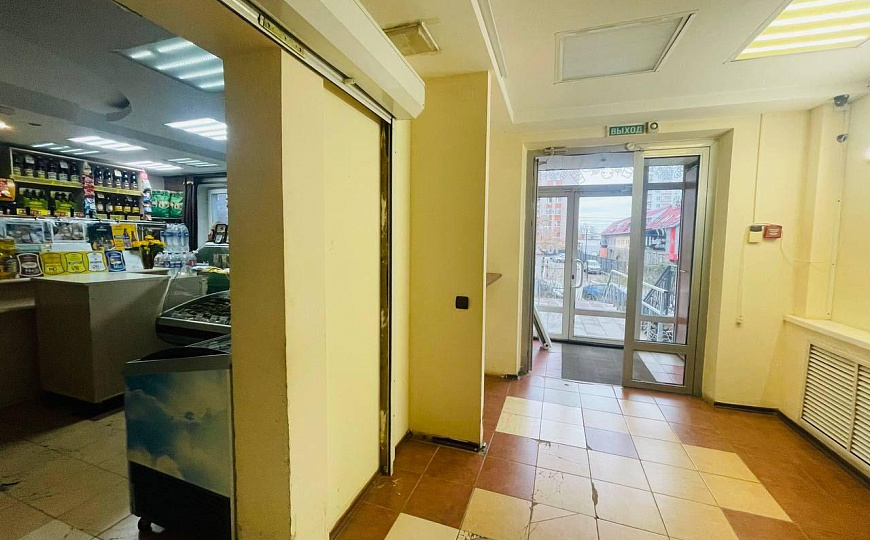 Сдам часть помещения в действующем магазине 14м² фото