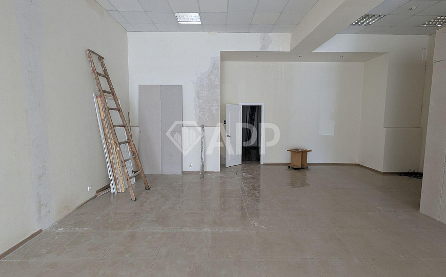 Сдаю помещение в центре, 114 м² с высоким трафиком фото