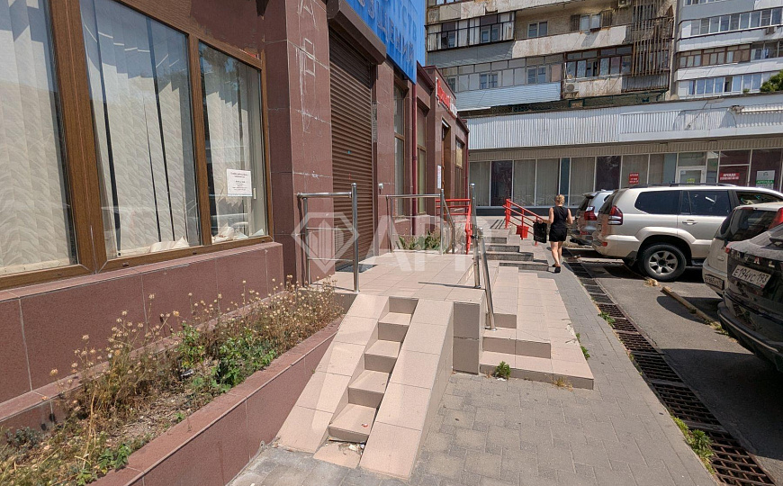 Сдаю помещение в центре, 114 м² с высоким трафиком фото