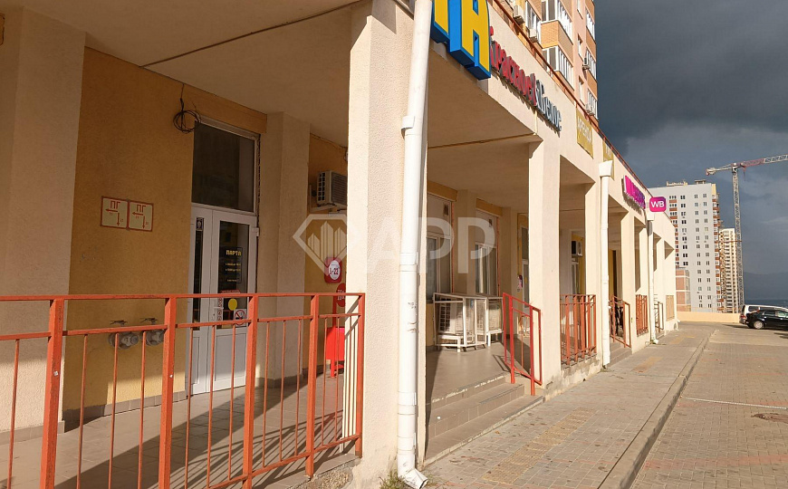 Сдаю 1 этаж 1 линия с ремонтом, 100 м² фото