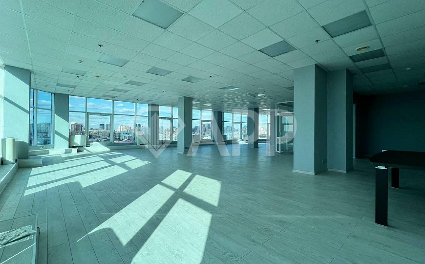 Собственник/Видовой офис/От 150 до 300 м²/ фото