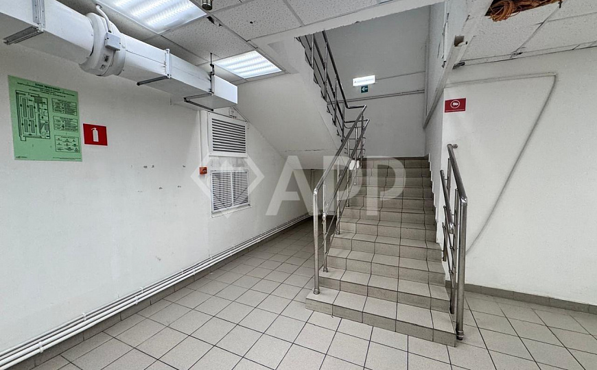 Сдаю помещение, 245 м², в центре фото