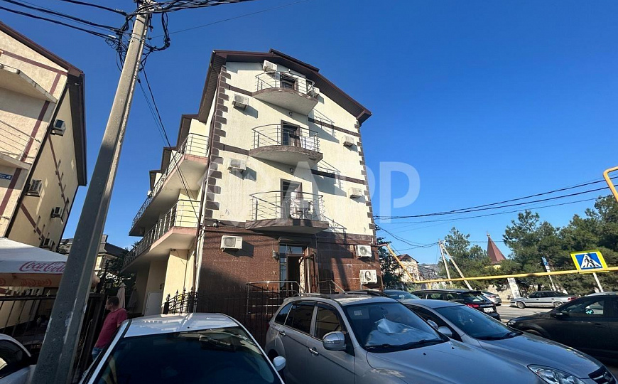 Продаю здание с арендаторами, 619 м² фото