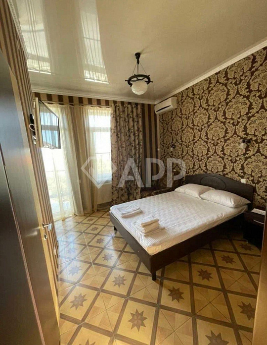 Продаю здание с арендаторами, 619 м² фото