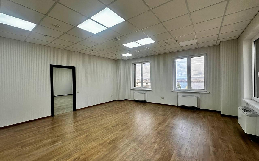 Аренда офиса класса «А» 77 м2 в БЦ «БэлПлаза» с видом на Волгу фото