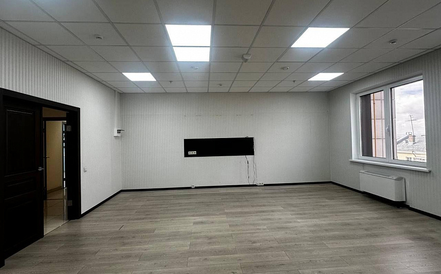 Аренда офиса класса «А» 77 м2 в БЦ «БэлПлаза» с видом на Волгу фото