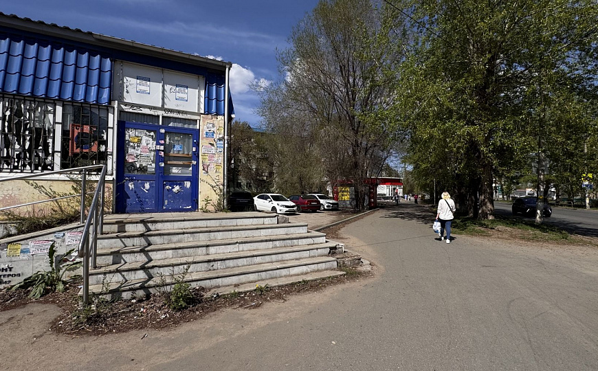 Продажа торговое здание 300 кв.м. фото