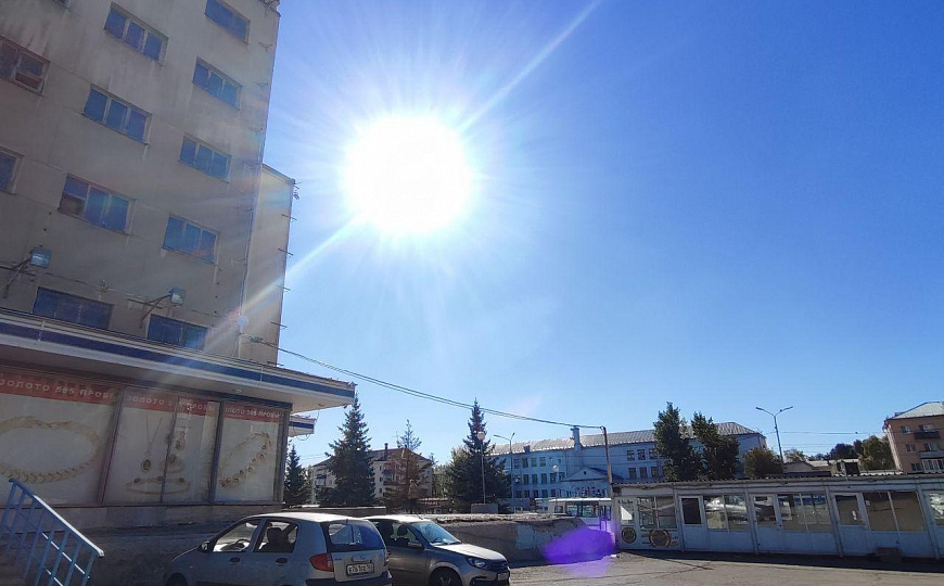 Центр города торговый центр со своей парковкой фото
