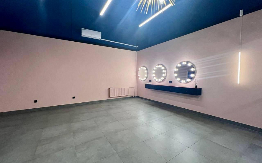 Помещение в густонаселённом районе ,43м2 фото