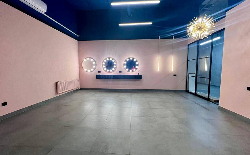 Помещение в густонаселённом районе ,43м2 фото