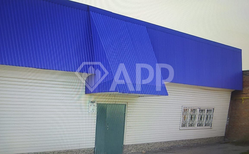 Здание в аренду в проходном месте фото