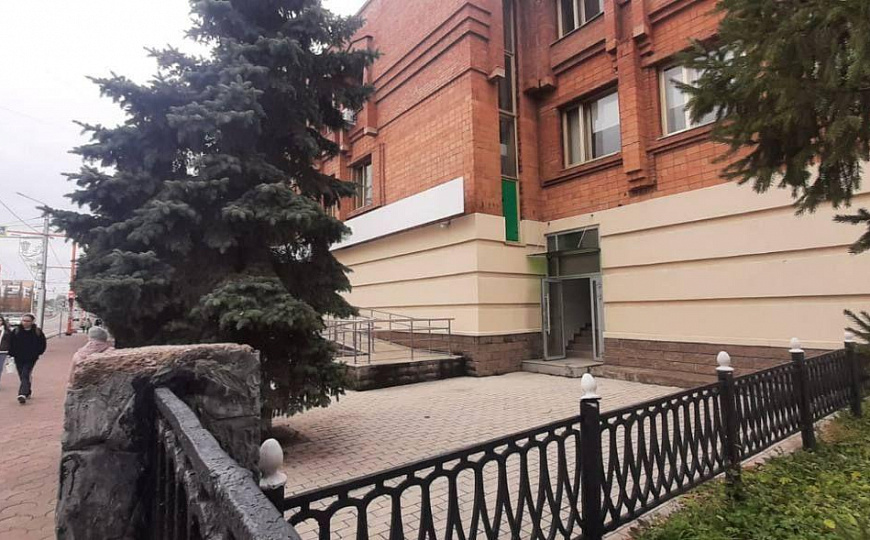 Помещение на красной линии фото