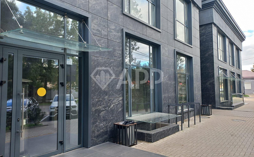 Сдаю 1 этаж 146 м² Центр города, ЖК "Аврора" фото