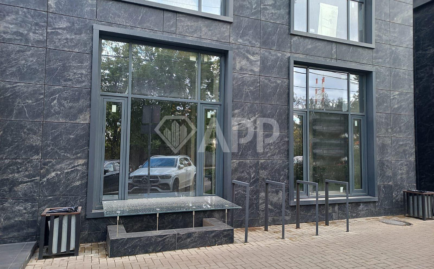 Сдаю 1 этаж 146 м² Центр города, ЖК "Аврора" фото