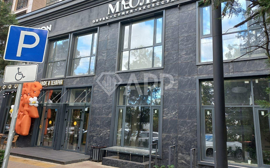 Сдаю 1 этаж 146 м² Центр города, ЖК "Аврора" фото