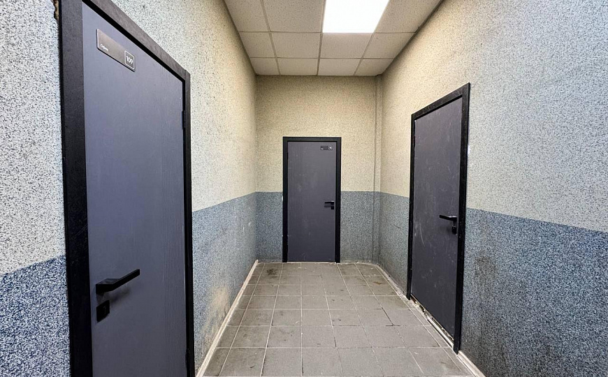 Офисное помещение 33,6 и 16,6 кв.м Общей площадью 50,2 кв.м фото