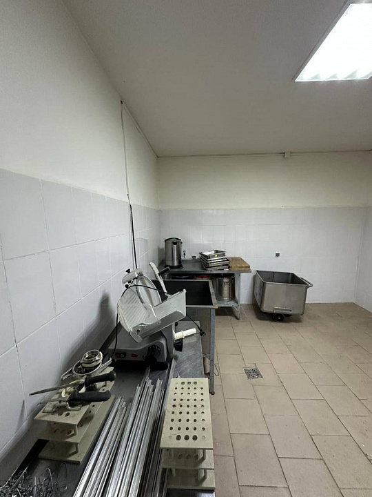 Продам здание, 630 м²   фото