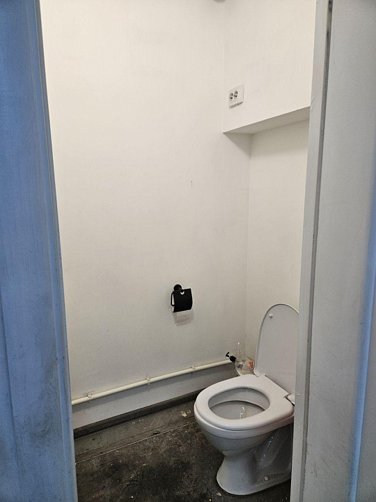 Помещение на первом этаже фото