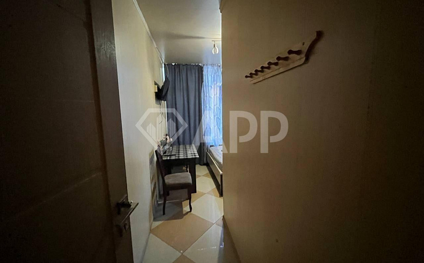 Здание/ трафик/ сауна/ у дороги фото