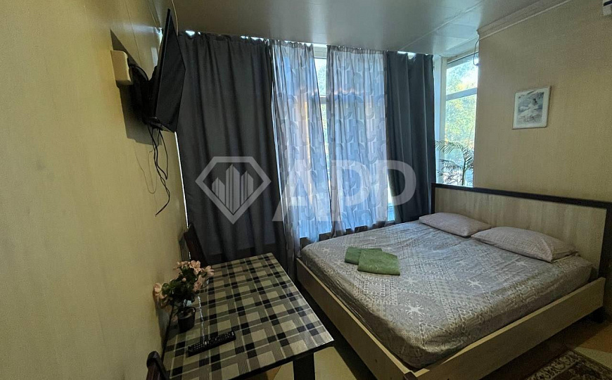 Здание/ трафик/ сауна/ у дороги фото