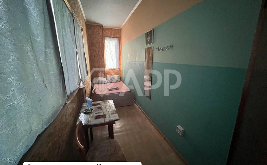 Здание/ трафик/ сауна/ у дороги фото