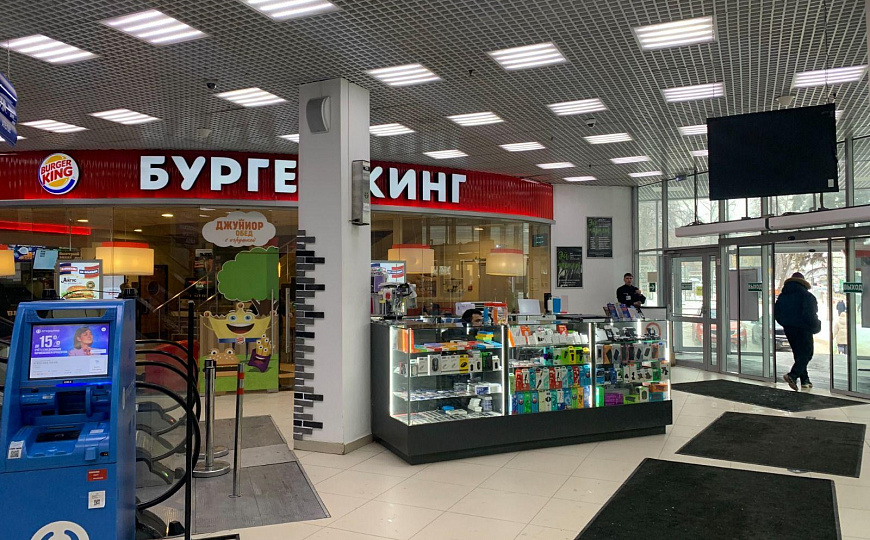 Сдам 409м² у входа в ТЦ фото