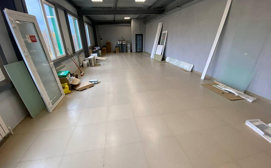 Снять помещение свободного назначения 137,2 м² фото