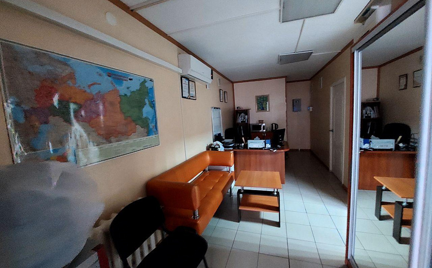 Помещение на 1 линии, торгово-офисное! фото