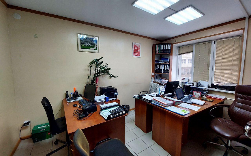 Помещение на 1 линии, торгово-офисное! фото