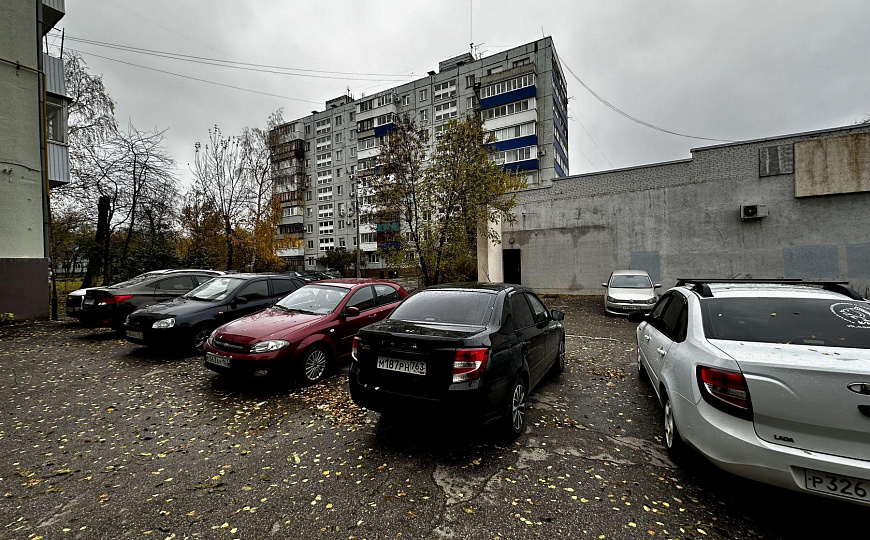 Продажа 280 м2 на 1 линии пр-та Победы д.10 фото